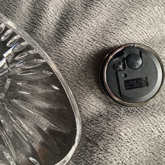 VINTAGE WATERFORD SHERIDAN SMALL TABLE TOP OVAL CRYSTAL CLOCK - Picture 9 of 11